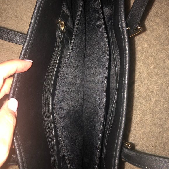 Michael kors classic large black purse - Picture 6 of 7